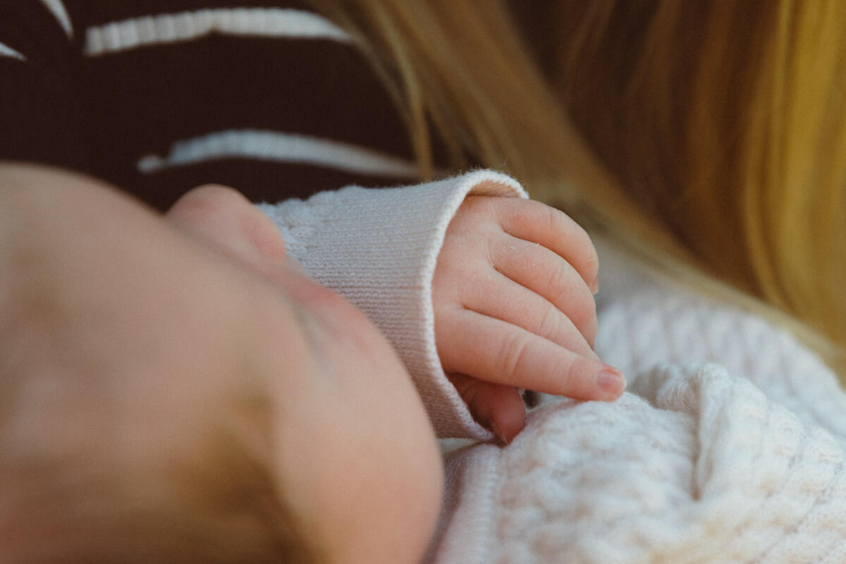 Lifestyle Newborn Sessions in Lincolnshire Newborn baby’s tiny hands